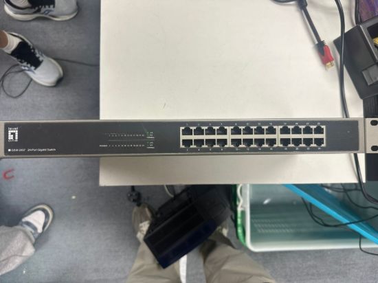 Picture of Level-One GSW-2457 24 Port Unmanaged Gigabit Switch (✌️✌️)