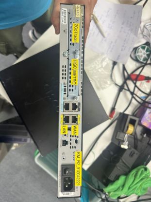 圖片 ✌️Cisco Catalyst 2960-X Series Switch, Model: WS-C2960X-24TS-L ✌️